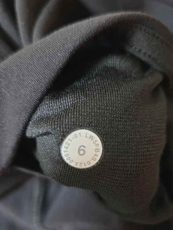 Lululemon Align Low-Rise Pant 25" Sz 6 Black - Picture 7 of 12